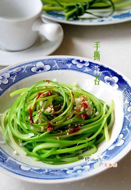 手撕蒜苔的做法（凉拌菜）